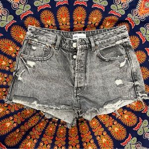 ZARA cut-off jean shorts. Size 6.